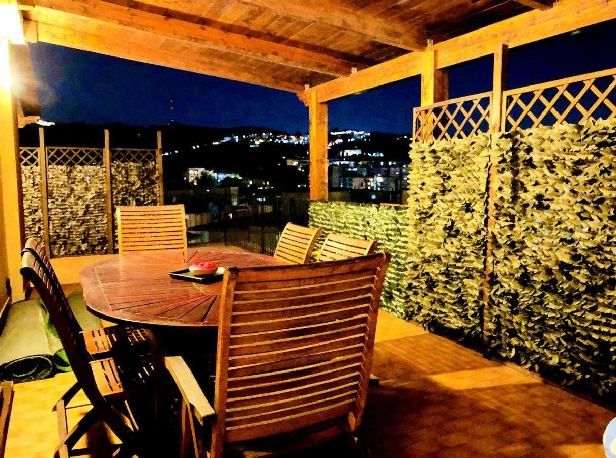 Suite Delicia Apartment - Appartamento Con Terrazza Неаполь Екстер'єр фото